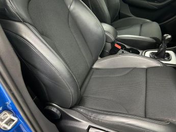AUDI Q3 2.0 TDI S line SUV 5dr Diesel Manual Euro 6 (s/s) (150 ps)