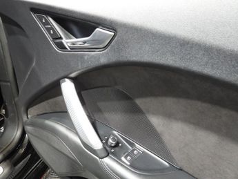 AUDI TT RS 2.5 TFSI Coupe 3dr Petrol S Tronic quattro Euro 6 (s/s) (400 ps)