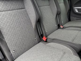 VAUXHALL Combo Life Electric 52kWh Ultimate MPV 5dr Electric Auto (7.4kW Charger) (136 ps)