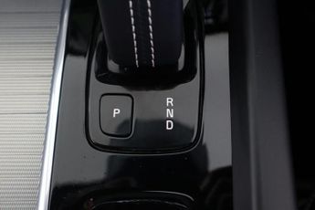 VOLVO XC60 2.0h T6 Recharge 11.6kWh R-Design Auto AWD Euro 6 (s/s) 5dr