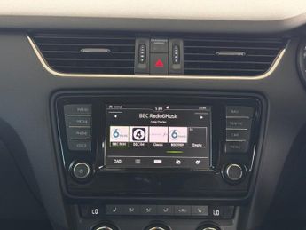 SKODA OCTAVIA 2.0 TDI Scout Estate 5dr Diesel DSG 4WD Euro 6 (s/s) (184 ps)