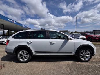 SKODA OCTAVIA 2.0 TDI Scout Estate 5dr Diesel DSG 4WD Euro 6 (s/s) (184 ps)