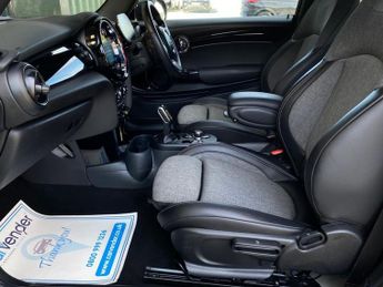 MINI Electric Hatch Cooper SE 32.6kWh Level 2 Hatchback 3dr Electric Auto (184 ps)