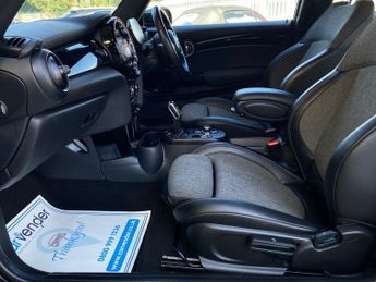 MINI Electric Hatch Cooper SE 32.6kWh Level 2 Hatchback 3dr Electric Auto (184 ps)