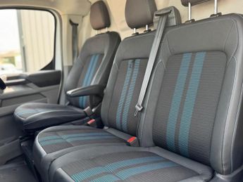 FORD TRANSIT CUSTOM 2.0 300 EcoBlue Sport Panel Van 5dr Diesel Auto L2 H1 Euro 6 (s/