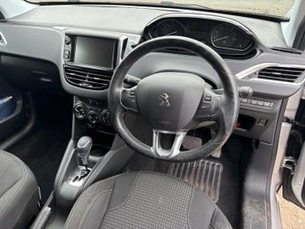PEUGEOT 208 1.2 PureTech Allure Hatchback 5dr Petrol EAT Euro 6 (s/s) (110 p