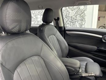 MINI HATCH 1.5 Cooper Exclusive Hatchback 3dr Petrol Manual Euro 6 (s/s) (1