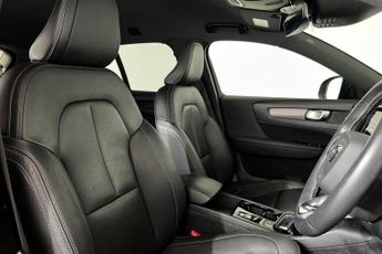 VOLVO XC40 1.5h T4 Recharge 10.7kWh R-Design SUV 5dr Petrol Plug-in Hybrid 