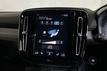 VOLVO XC40 1.5h T4 Recharge 10.7kWh R-Design SUV 5dr Petrol Plug-in Hybrid 