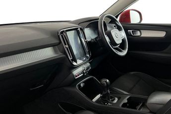 VOLVO XC40 1.5 T3 Momentum SUV 5dr Petrol Manual Euro 6 (s/s) (156 ps) Touc