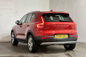 VOLVO XC40 1.5 T3 Momentum SUV 5dr Petrol Manual Euro 6 (s/s) (156 ps) Touc