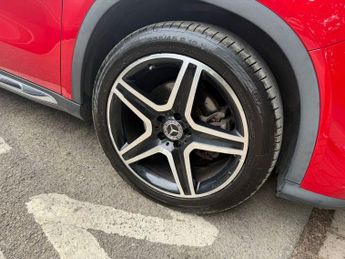MERCEDES-BENZ GLA 2.1 GLA220d AMG Line (Premium Plus) SUV 5dr Diesel 7G-DCT 4MATIC