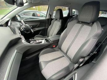 PEUGEOT 3008 1.5 BlueHDi Allure SUV 5dr Diesel EAT Euro 6 (s/s) (130 ps)