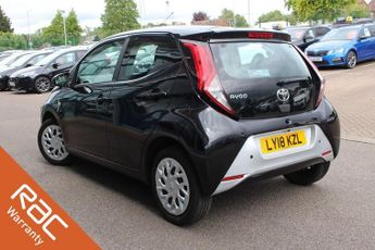 TOYOTA AYGO 1.0 VVT-i x-play Hatchback 5dr Petrol Manual Euro 6 (71 ps)