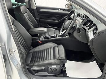 VOLKSWAGEN PASSAT 2.0 TDI EVO SEL Saloon 4dr Diesel DSG Euro 6 (s/s) (150 ps)