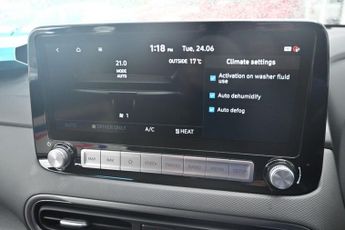 HYUNDAI KONA 64kWh Premium SUV 5dr Electric Auto (10.5kW Charger) (204 ps)