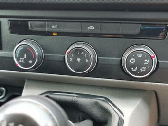 VOLKSWAGEN TRANSPORTER 2.0 TDI T28 Startline Panel Van 5dr Diesel Manual FWD LWB Euro 6