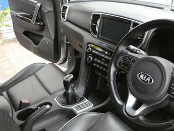 KIA SPORTAGE 1.7 CRDi 3 SUV 5dr Diesel Manual Euro 6 (s/s) (114 bhp)