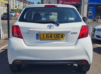 TOYOTA YARIS AUTOMATIC 1.33 Dual VVT-i Icon Hatchback 5dr Petrol Multidrive S