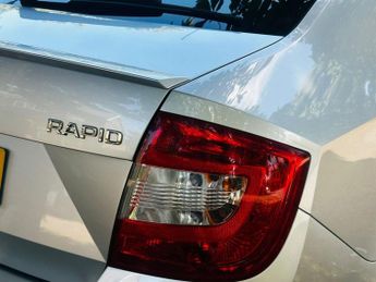 SKODA RAPID 1.4 TSI SE Hatchback 5dr Petrol DSG Euro 5 (122 ps)