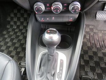 AUDI A1 1.4 TFSI Sport Sportback 5dr Petrol S Tronic Euro 5 (s/s) (122 p