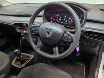 DACIA SANDERO 1.0 SCe Essential Hatchback 5dr Petrol Manual Euro 6 (s/s) (65 p