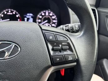 HYUNDAI TUCSON 1.6 GDi SE Nav SUV 5dr Petrol Manual Euro 6 (s/s) (132 ps)