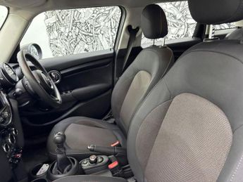 MINI HATCH 1.5 Cooper Classic Hatchback 5dr Petrol Manual Euro 6 (s/s) (136