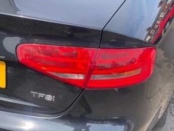 AUDI A4 1.8 TFSI SE Technik Saloon 4dr Petrol Multitronic Euro 5 (s/s) (