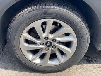 HYUNDAI TUCSON 1.7 CRDi Blue Drive Premium SUV 5dr Diesel Manual Euro 6 (s/s) (