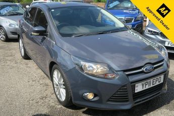 Ford Focus 1.6 Zetec Hatchback 5dr Petrol Manual Euro 5 (125 ps) SERVICE HI