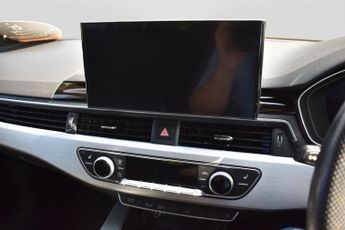 AUDI A4 AVANT 2.0 TDI 35 S line Estate 5dr Diesel S Tronic Euro 6 (s/s) (163 p
