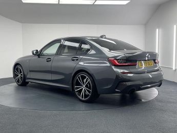 BMW 3 SERIES 3.0 330d M Sport Saloon 4dr Diesel Auto Euro 6 (s/s) (265 ps)