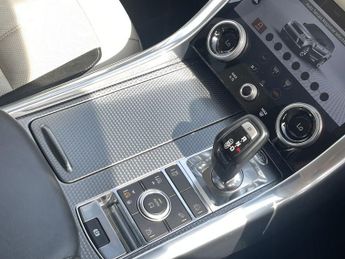 LAND ROVER RANGE ROVER SPORT 3.0 SD V6 HSE Dynamic SUV 5dr Diesel Auto 4WD Euro 6 (s/s) (306 