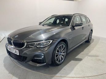 BMW 330 2.0 330e 12kWh M Sport Touring 5dr Petrol Plug-in Hybrid Auto Eu