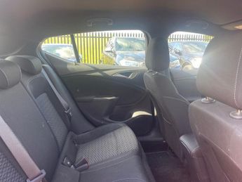 VAUXHALL ASTRA 1.4i Turbo SRi Nav Hatchback 5dr Petrol Manual Euro 6 (150 ps)