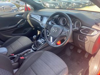 VAUXHALL ASTRA 1.4i Turbo SRi Nav Hatchback 5dr Petrol Manual Euro 6 (150 ps)