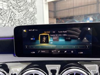 MERCEDES-BENZ A-CLASS 1.5 A180d AMG Line (Premium Plus) Hatchback 5dr Diesel 7G-DCT Eu