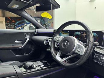 MERCEDES-BENZ A-CLASS 1.5 A180d AMG Line (Premium Plus) Hatchback 5dr Diesel 7G-DCT Eu