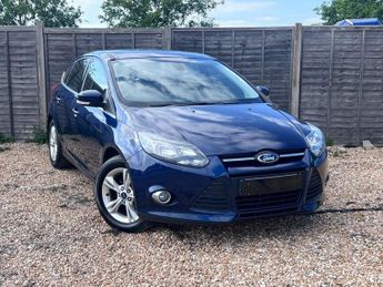 Ford Focus 1.6 Zetec Hatchback 5dr Petrol Manual Euro 5 (105 ps)