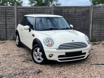 MINI Hatch 1.6 Cooper D Hatchback 3dr Diesel Manual Euro 4 (110 ps)