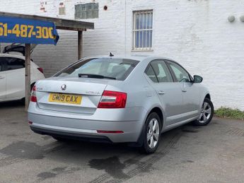 SKODA OCTAVIA 1.6 TDI SCR SE Technology Hatchback 5dr Diesel DSG Euro 6 (s/s) 
