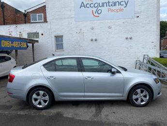SKODA OCTAVIA 1.6 TDI SCR SE Technology Hatchback 5dr Diesel DSG Euro 6 (s/s) 