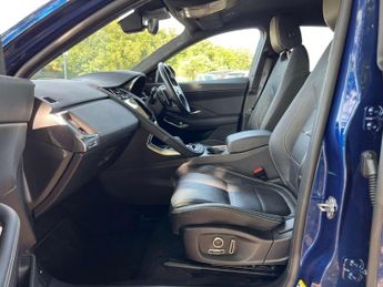 JAGUAR E-PACE 2.0 E-Pace R-Dynamic S D MHEV AWD Auto 4WD 5dr