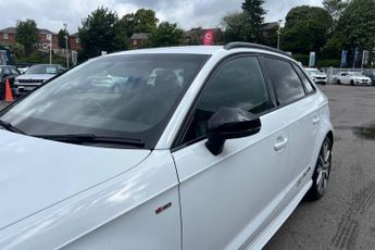 AUDI A3 1.5 TFSI CoD 35 Black Edition Sportback 5dr Petrol S Tronic Euro