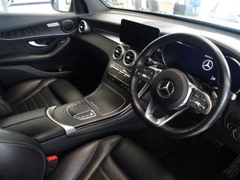 MERCEDES-BENZ GLC 2.0 GLC220d AMG Line (Premium) Coupe 5dr Diesel G-Tronic+ 4MATIC