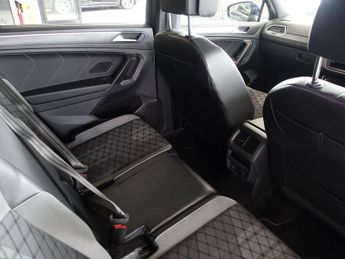 VOLKSWAGEN TIGUAN ALLSPACE 1.5 TSI R-Line SUV 5dr Petrol DSG Euro 6 (s/s) (150 ps)