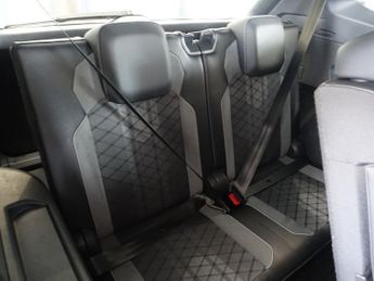 VOLKSWAGEN TIGUAN ALLSPACE 1.5 TSI R-Line SUV 5dr Petrol DSG Euro 6 (s/s) (150 ps)