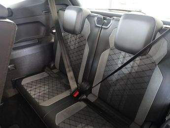 VOLKSWAGEN TIGUAN ALLSPACE 1.5 TSI R-Line SUV 5dr Petrol DSG Euro 6 (s/s) (150 ps)