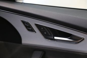 AUDI Q8 3.0 TDI V6 50 S line SUV 5dr Diesel Tiptronic quattro Euro 6 (s/